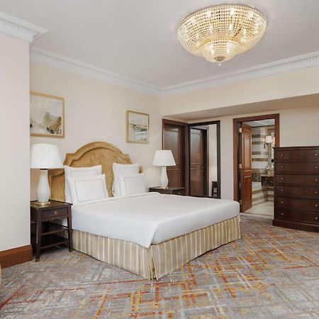 Swissotel Al Maqam Makkah Mekka Eksteriør billede A bedroom at the hotel